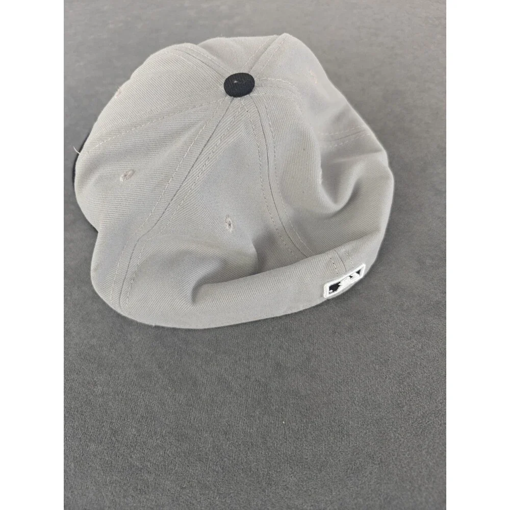 New Era 59FIFTY Chicago White Sox Fitted Hat Gray Black Size 7 5/8 MLB Cap